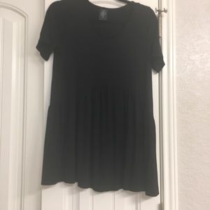 Small Black Agnes and Dora Muse Top